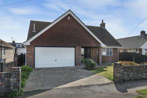 4 bedroom detached house for sale, Hoddern Avenue, Peacehaven