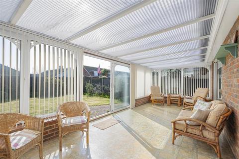 4 bedroom detached house for sale, Hoddern Avenue, Peacehaven