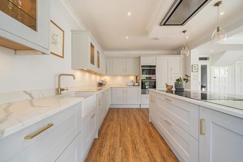 3 bedroom semi-detached house for sale, Braeside, Beckenham