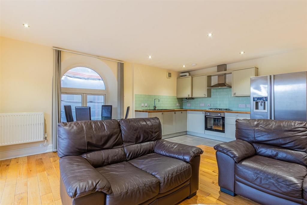 Amberley House 4-4.jpg