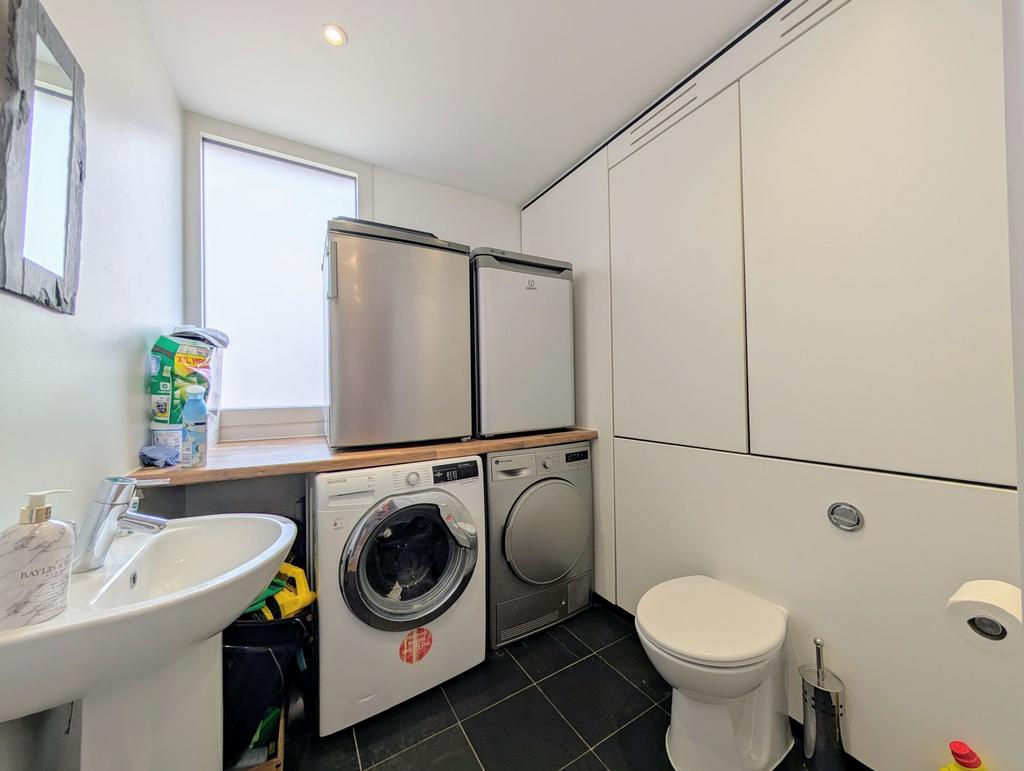 Cloakroom/Utility Room
