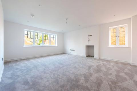 4 bedroom detached house for sale, Boxhill Road, Tadworth, Surrey, KT20