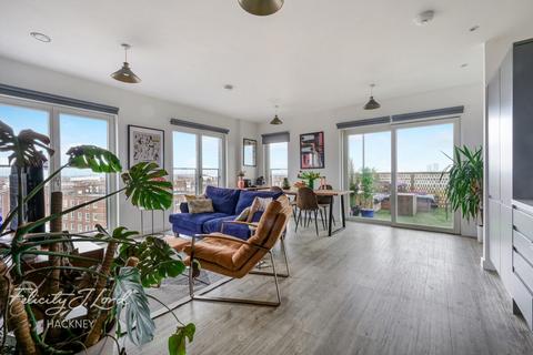 2 bedroom flat for sale, Wintergreen Court, London E9