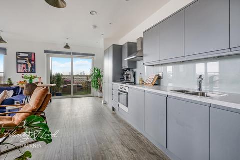 2 bedroom flat for sale, Wintergreen Court, London E9