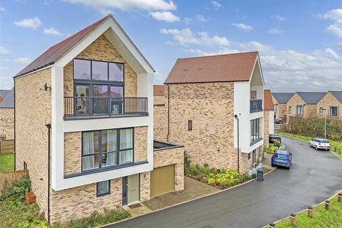 5 bedroom detached house for sale, Gardiner Way, Springfield, Chelmsford, Essex, CM1