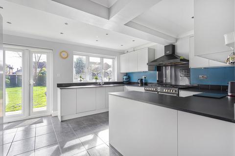 30 Meadway, Ashford, TW15 2TH