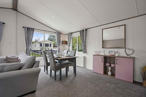 2 bedroom lodge for sale, Broadland Sands Holiday Park