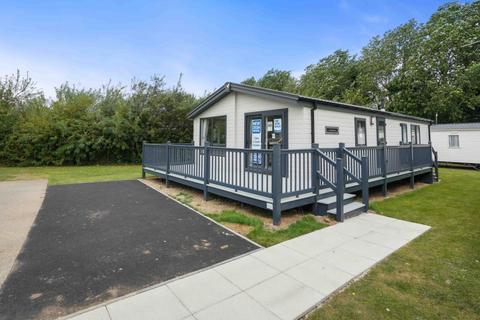 2 bedroom lodge for sale, Broadland Sands Holiday Park
