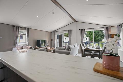 2 bedroom lodge for sale, Broadland Sands Holiday Park