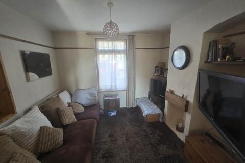 63 Raydons Road, Dagenham, RM9 5JP
