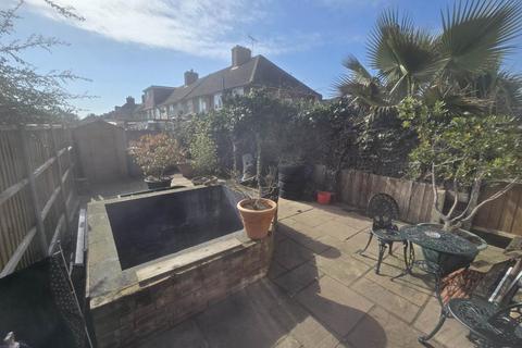 63 Raydons Road, Dagenham, RM9 5JP