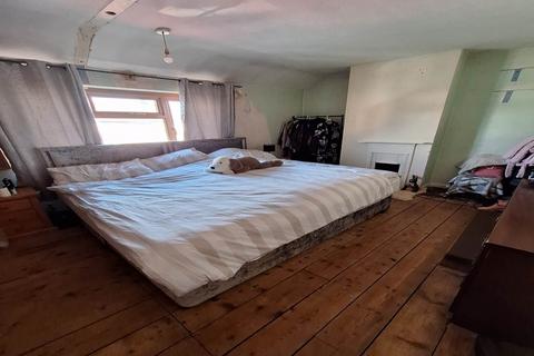63 Raydons Road, Dagenham, RM9 5JP