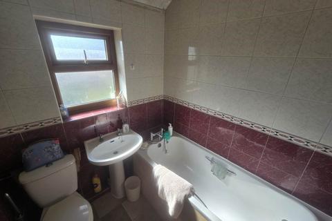 63 Raydons Road, Dagenham, RM9 5JP