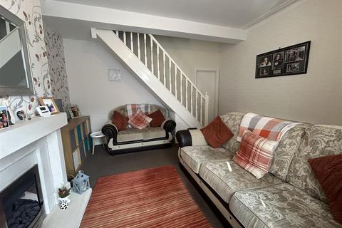 447 Ripponden Road, Oldham, OL1 4JN