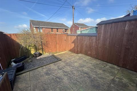 447 Ripponden Road, Oldham, OL1 4JN