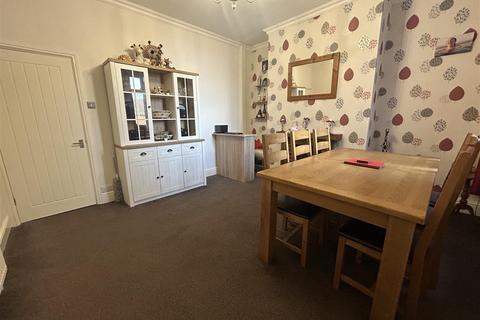 447 Ripponden Road, Oldham, OL1 4JN