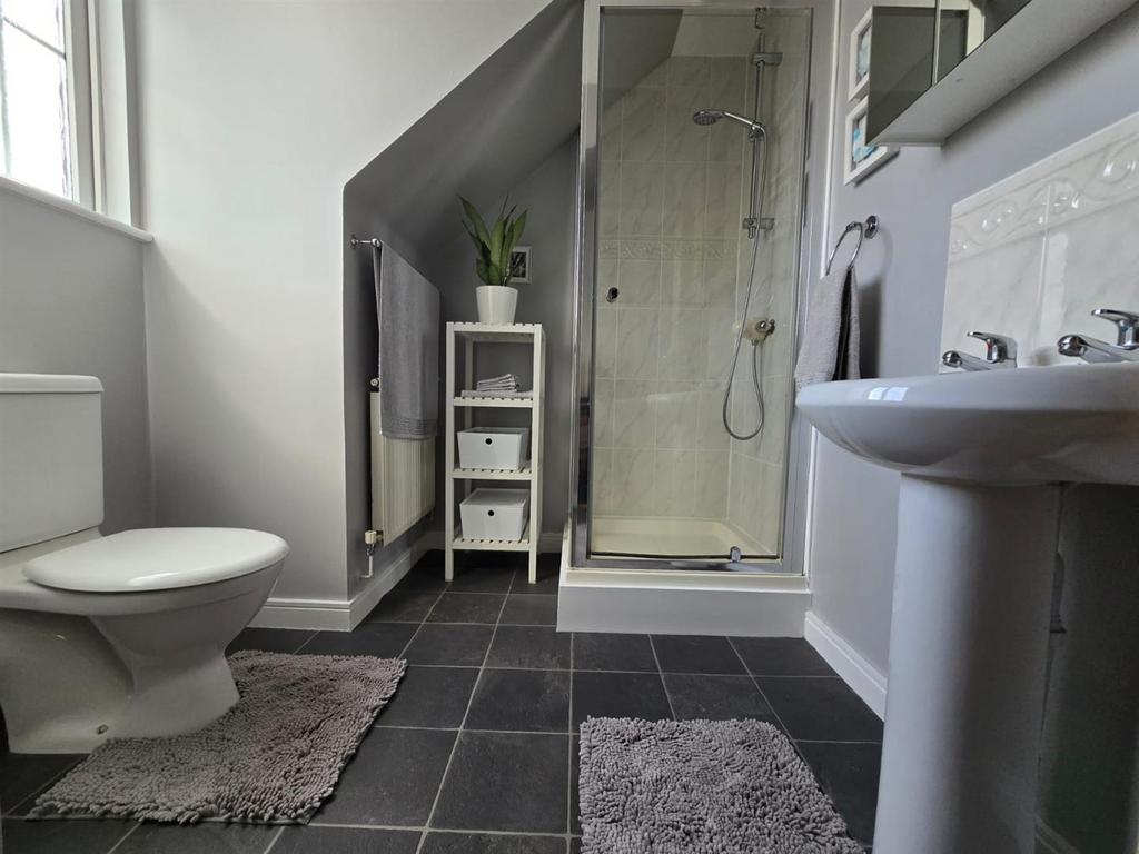 Ensuite.jpg