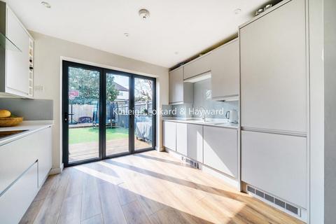 14 Meadow Close, Chislehurst, BR7 6JB