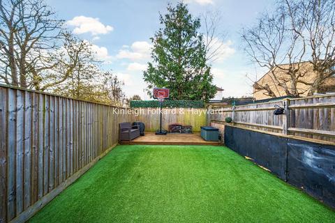 14 Meadow Close, Chislehurst, BR7 6JB