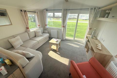 2 bedroom park home for sale, Dovercourt Holiday Park