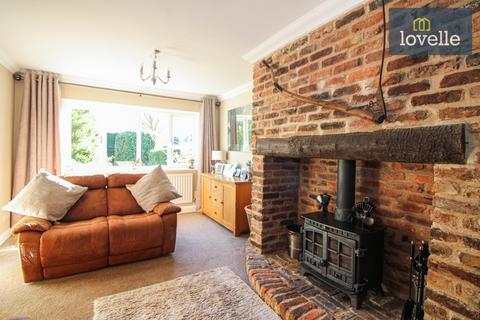 5 bedroom detached bungalow for sale, Cemetery Road, North Somercotes LN11