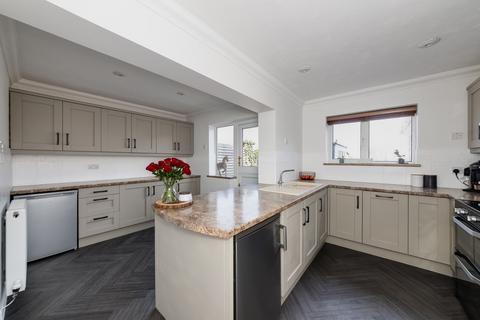 15 Binning Close, Drayton, Abingdon, OX14 4LN