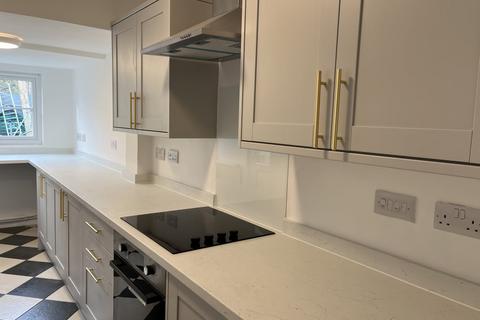 3 bedroom semi-detached house for sale, Roberts Street, Wellingborough, NN8