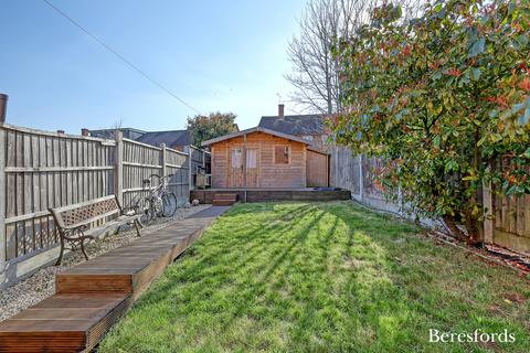 49 Oakley Drive, Romford, RM3 9XS