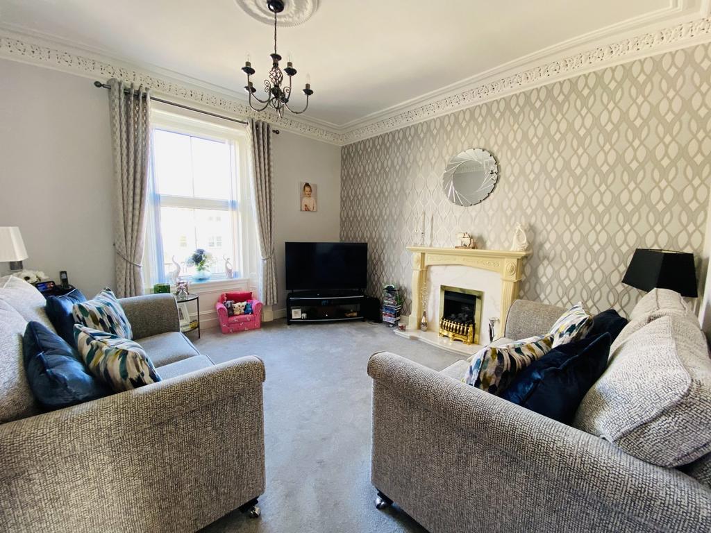3 Gordon Street, Dumfries, DG1 1 EG - Braidwoods So