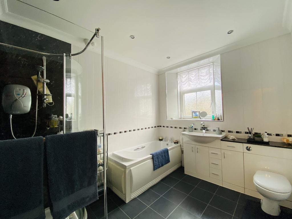 3 Gordon Street, Dumfries, DG1 1 EG - Braidwoods So