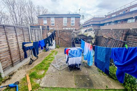 11 Walmer Terrace, London, SE18 7EG
