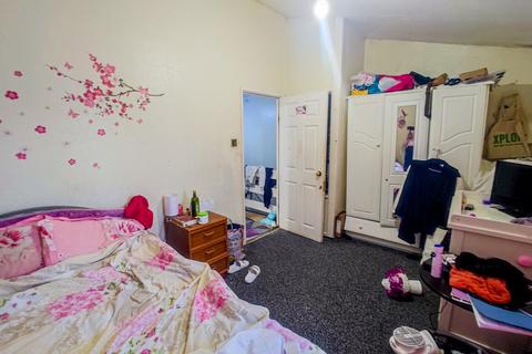 11 Walmer Terrace, London, SE18 7EG