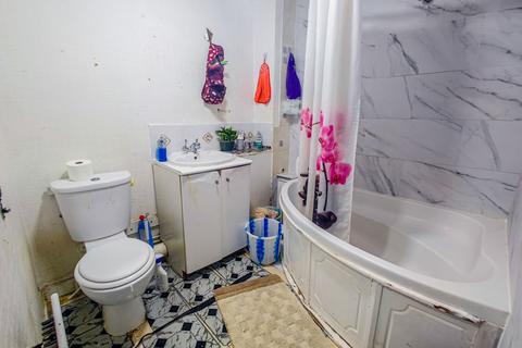 11 Walmer Terrace, London, SE18 7EG
