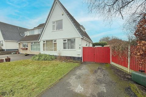 3 bedroom semi-detached house for sale, Dean Beck Avenue, Odsal, Bradford, BD6