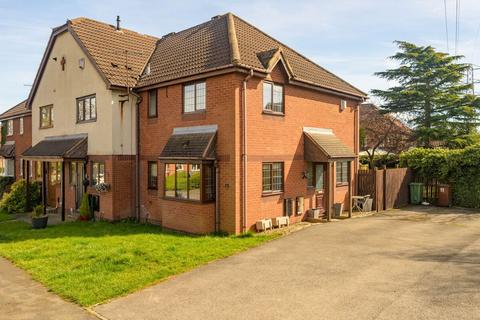 3 bedroom townhouse for sale, Ibbetson Road, Churwell