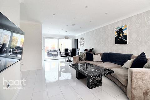 3 bedroom detached house for sale, Ash Grove, Biggleswade