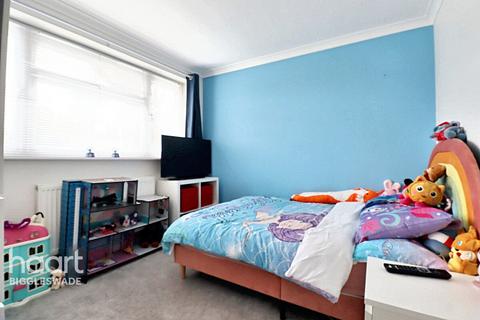 3 Ash Grove, Biggleswade, SG18 0HG