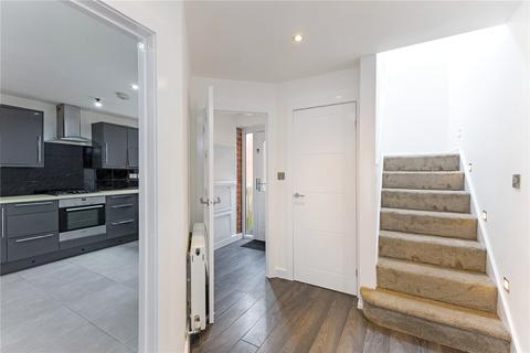 9 Kemps Drive, Northwood, HA6 1UA