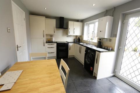 8 Barber End, Shefford, SG17 5TB