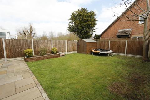 8 Barber End, Shefford, SG17 5TB