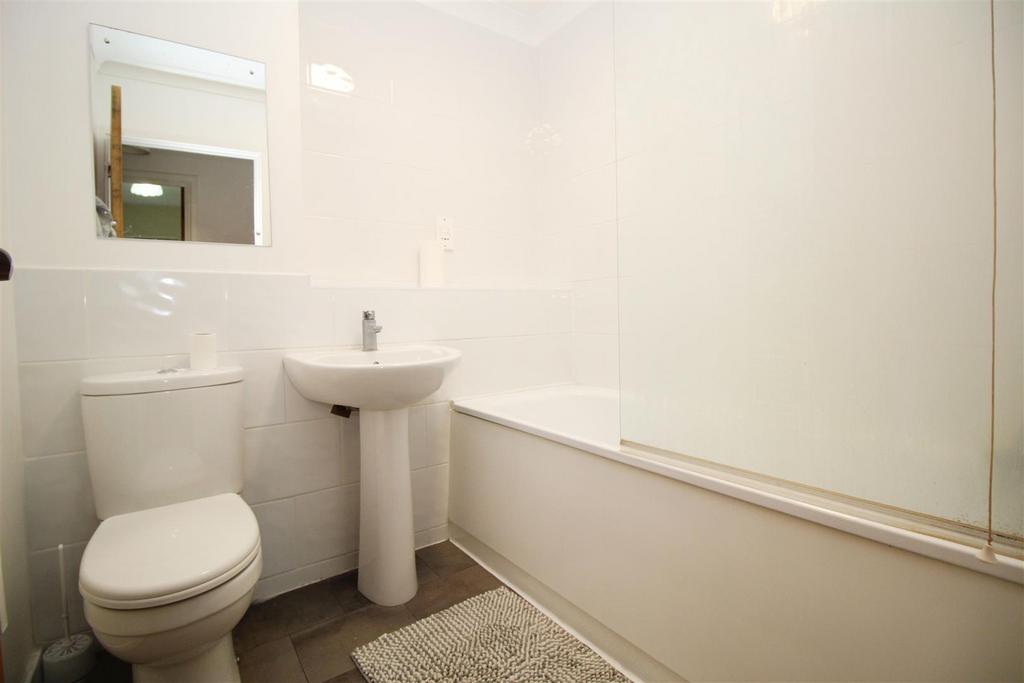 Bathroom.JPG
