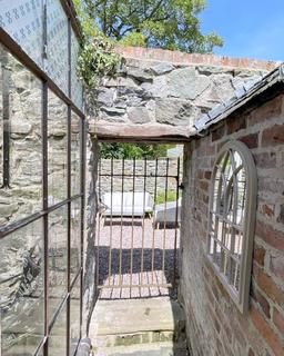 undefined, Llanerchydol SY21