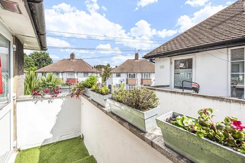 16 Grove Close, Kingston Upon Thames, KT1 2SS