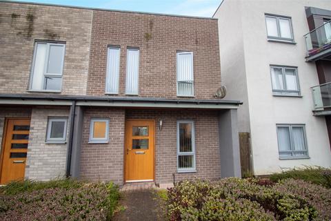 2 bedroom end of terrace house for sale, Northside, The Staithes, Gateshead
