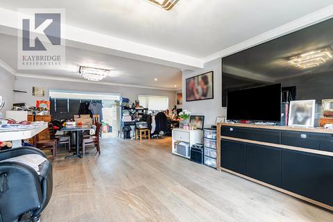 58 Blakes Lane, New Malden, KT3 6NX