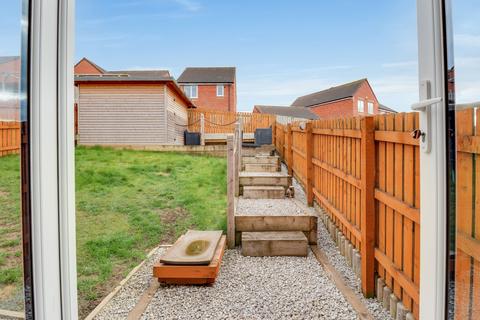 18 Arnall Close, Knottingley, WF11 0EL