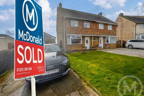 31 Brockholes Crescent, Poulton-le-fylde, FY6 8HX