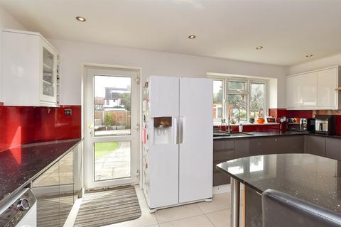 4 bedroom end of terrace house for sale, Cranleigh Road, Worthing, West Sussex