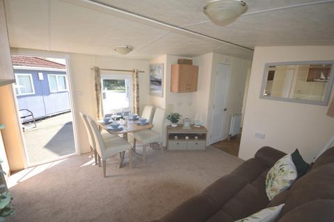 4 bedroom park home for sale, Marlie Holiday Park