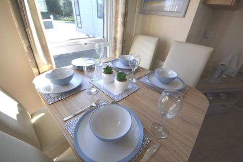 4 bedroom park home for sale, Marlie Holiday Park